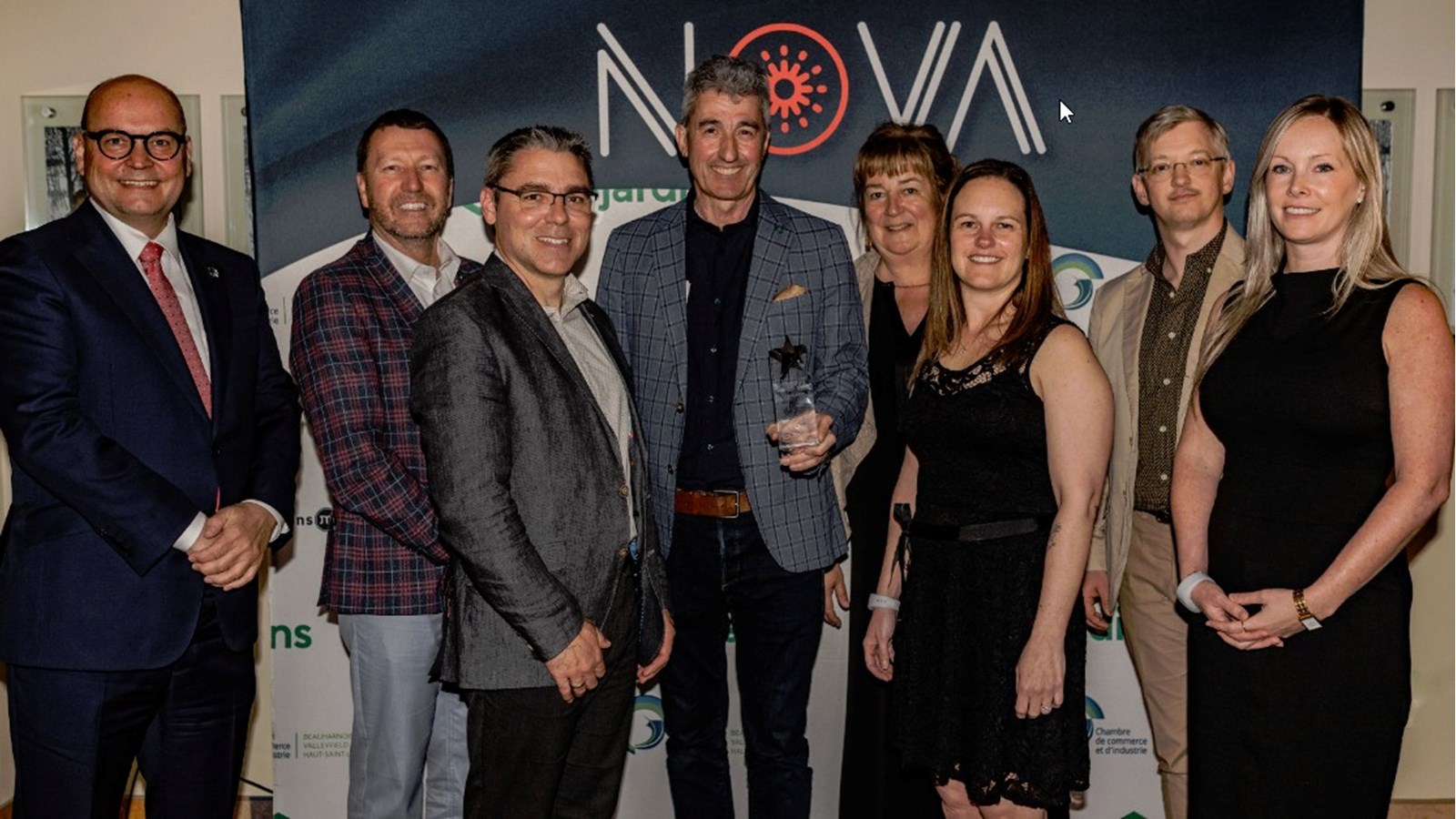 Cérémonie NOVA: souligner la résilience des entreprises d'ici avec un trophée