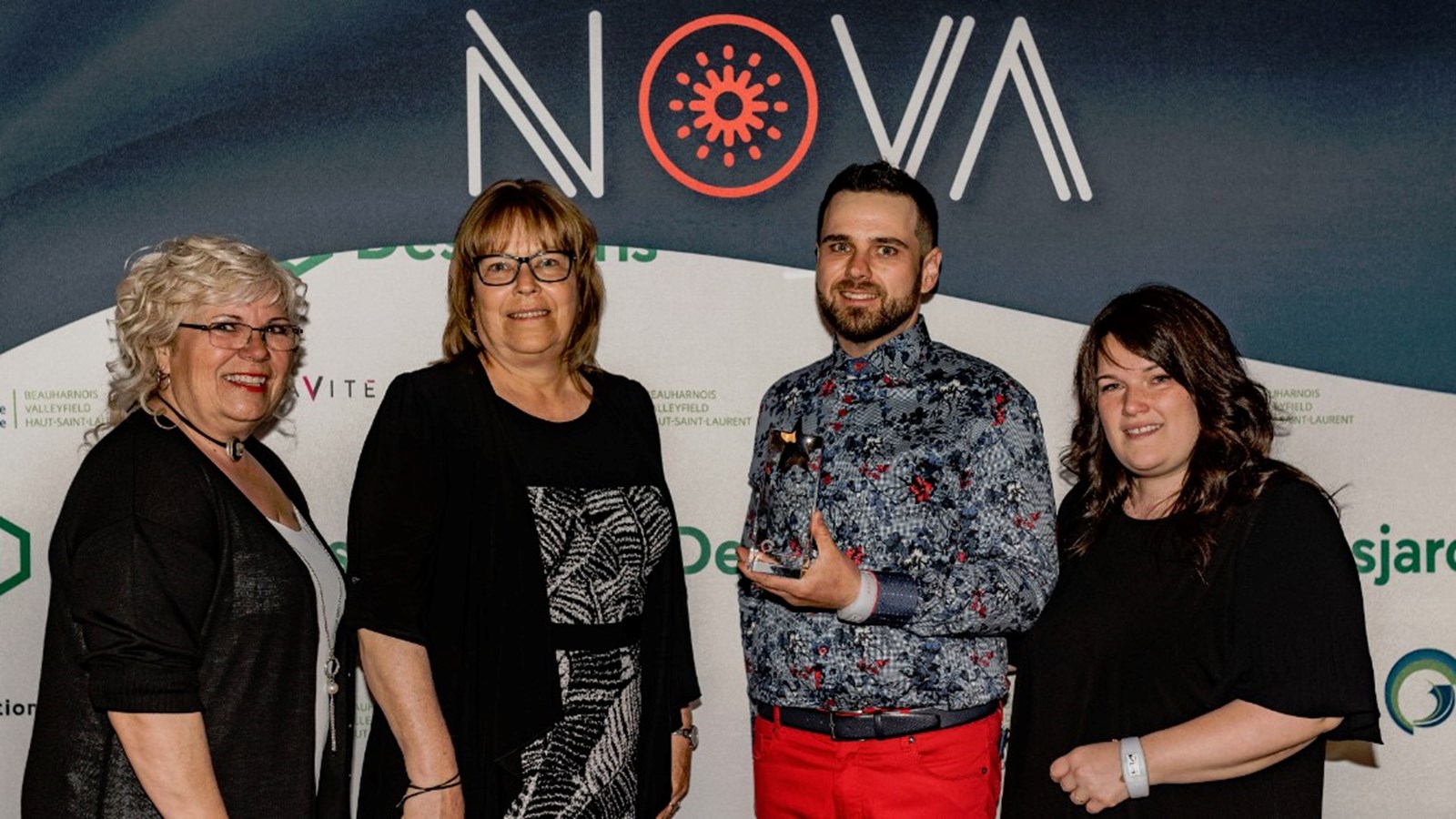 Cérémonie NOVA: souligner la résilience des entreprises d'ici avec un trophée