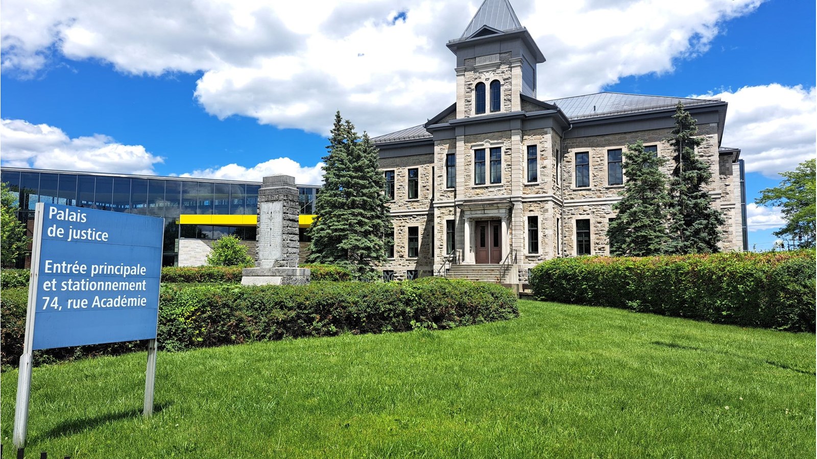 Grève des avocats de la défense: report de dossiers au Palais de justice de Valleyfield
