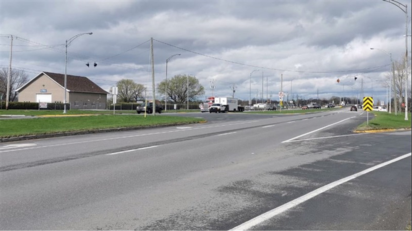 Ce chantier sera coordonné avec celui du MTQ qui vise à installer un feu de circulation à l'intersection des boulevards Monseigneur-Langlois et Bord-de-l’Eau 