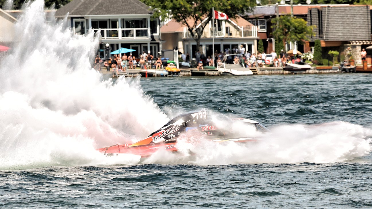 En images: Une deuxième journée de courses enlevantes