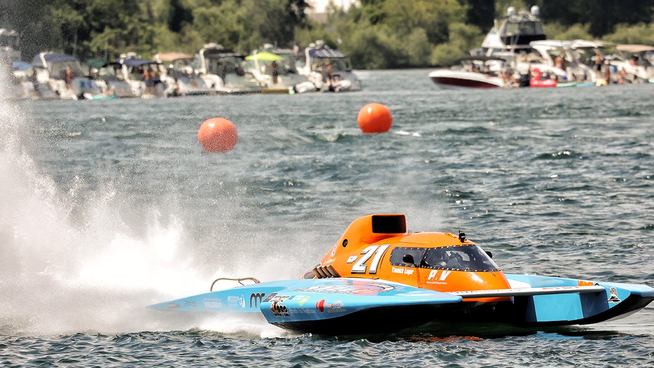 En images: Une deuxième journée de courses enlevantes