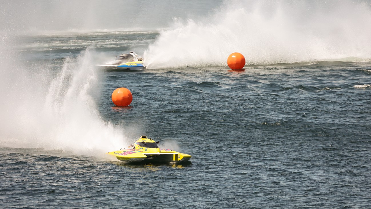 En images: Une deuxième journée de courses enlevantes