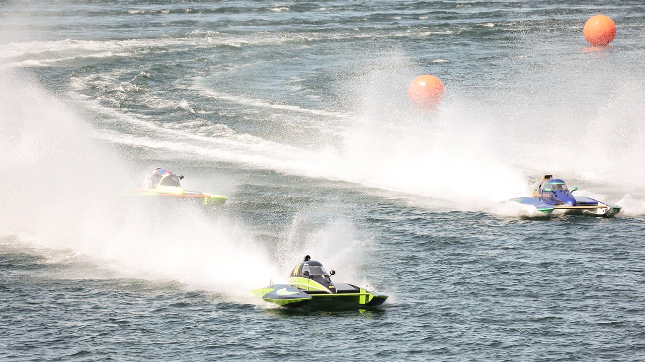 En images: Une deuxième journée de courses enlevantes