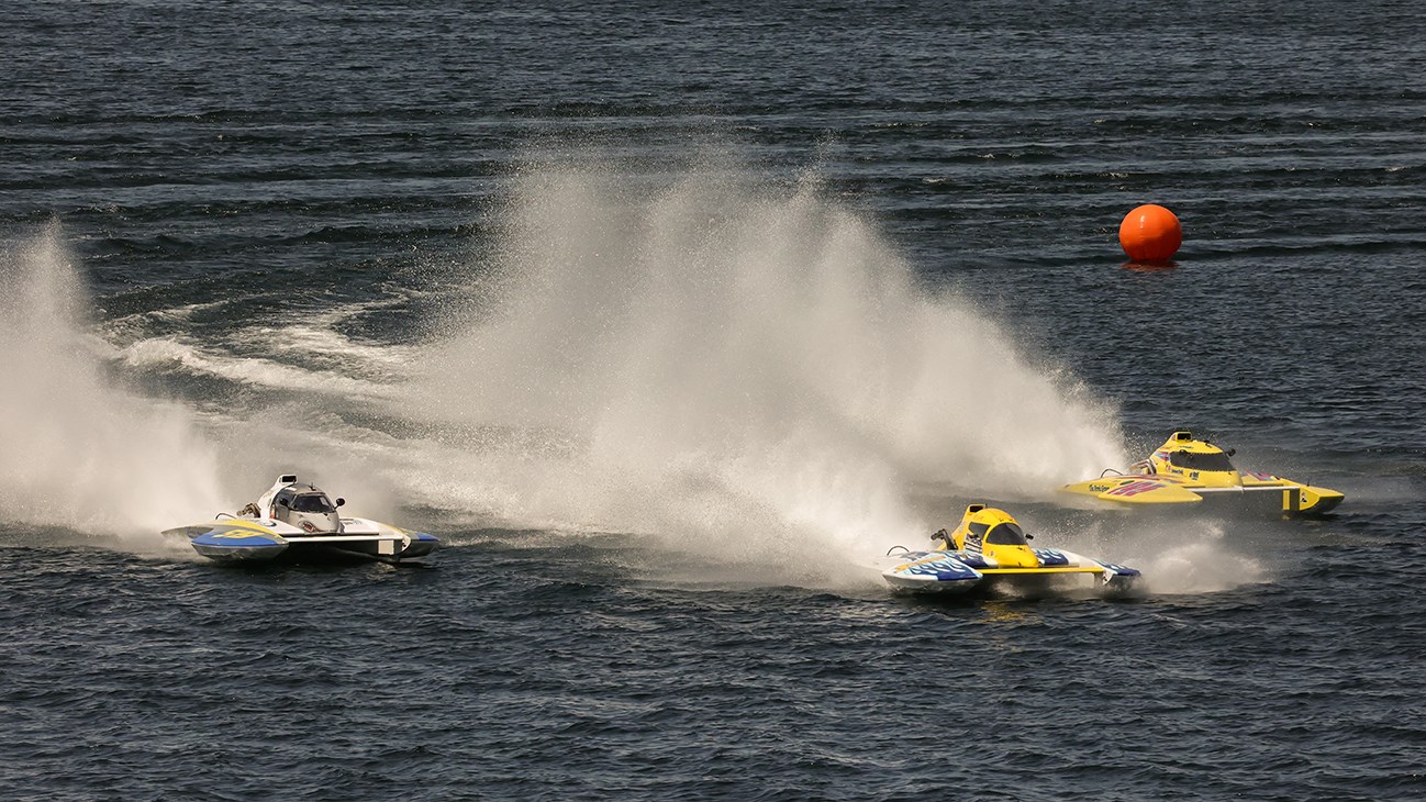 En images: Une deuxième journée de courses enlevantes