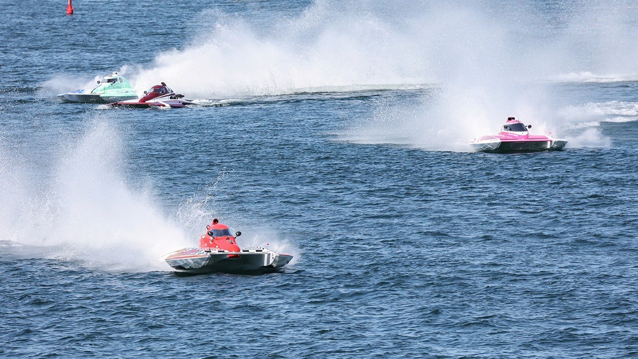 En images: Une deuxième journée de courses enlevantes