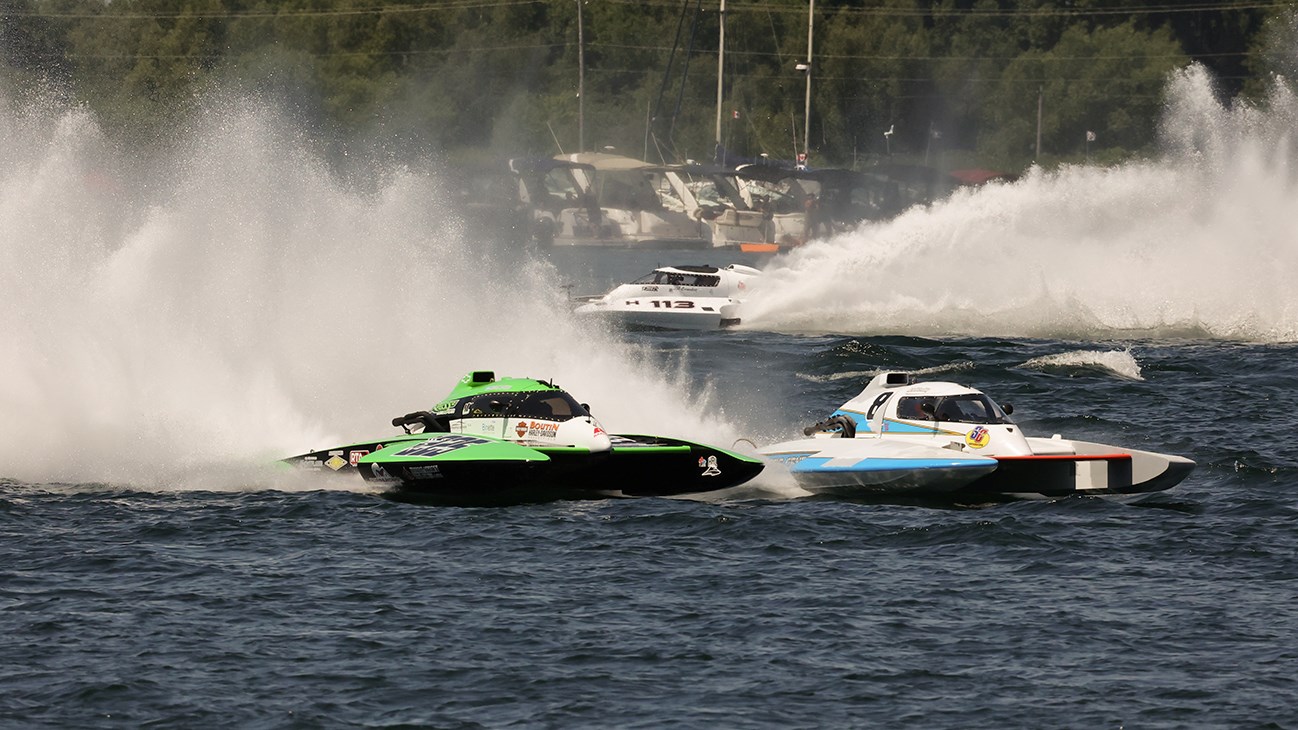 En images: Une deuxième journée de courses enlevantes