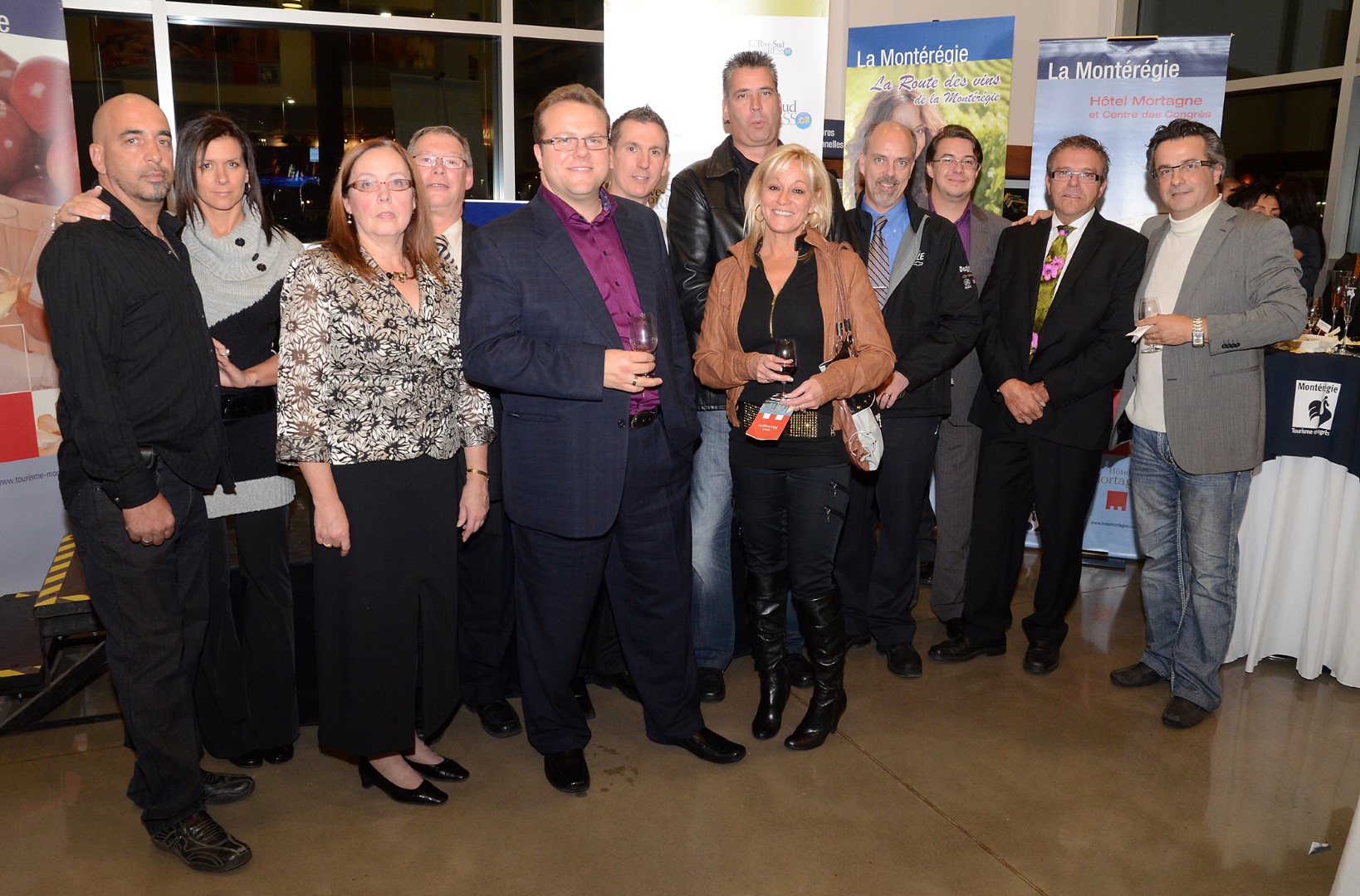 Seize commerçants et gens d'affaires de la Montérégie se sont associés au concours de la Route des Vins de la Montérégie. Ils ont été reçus mardi dernier lors d'une soirée cocktail à la Maison du Tourisme de la Montérégie. (Photo: Sylvain Gagnon) Seize commerçants et gens d'affaires de la Montérégie se sont associés au concours de la Route des Vins de la Montérégie. Ils ont été reçus mardi dernier lors d'une soirée cocktail à la Maison du Tourisme de la Montérégie. (Photo: Sylvain Gagnon)