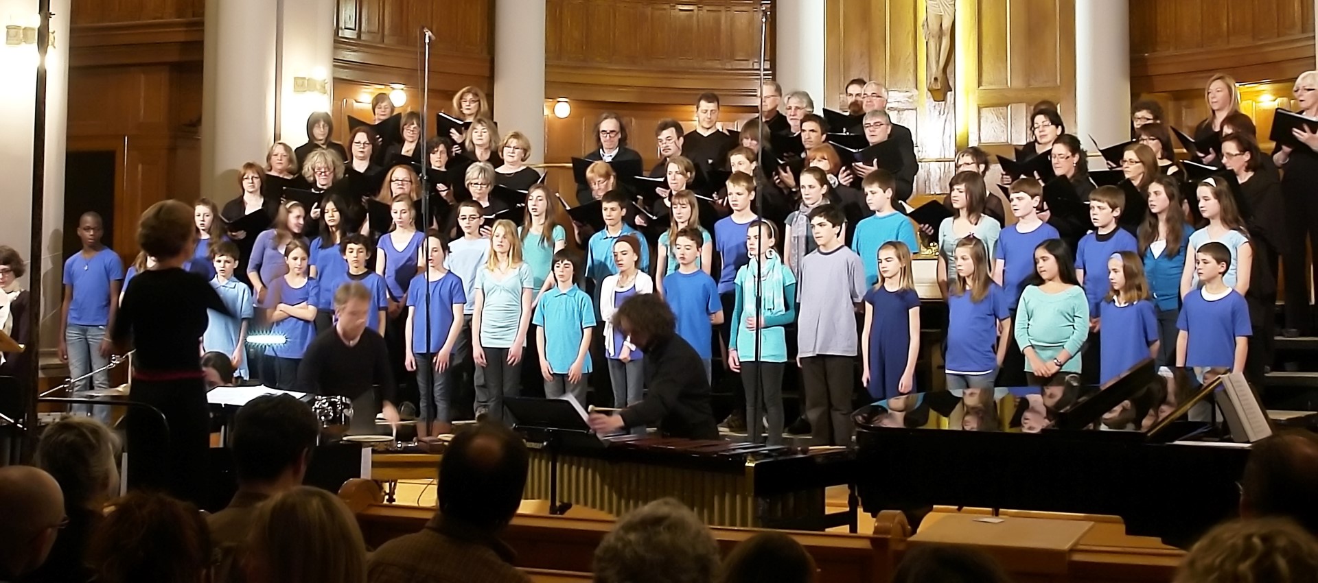 Plus de 80 choristes ont uni leurs voix, pour offrir ce moment inoubliable.