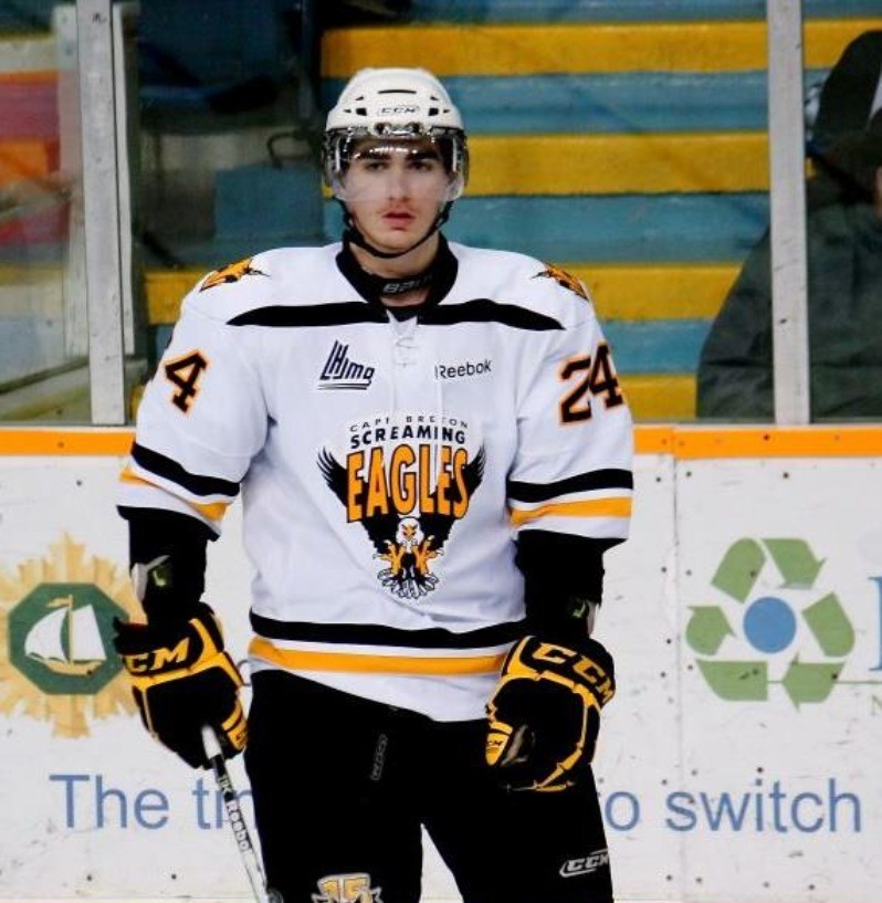 Le Chamblyen sautera sur la glace pour le premier match officiel de la saison alors que son équipe, les Screaming Eagles du Cap-Breton affrontera les Moose Heads d’Halifax, le 21 septembre.