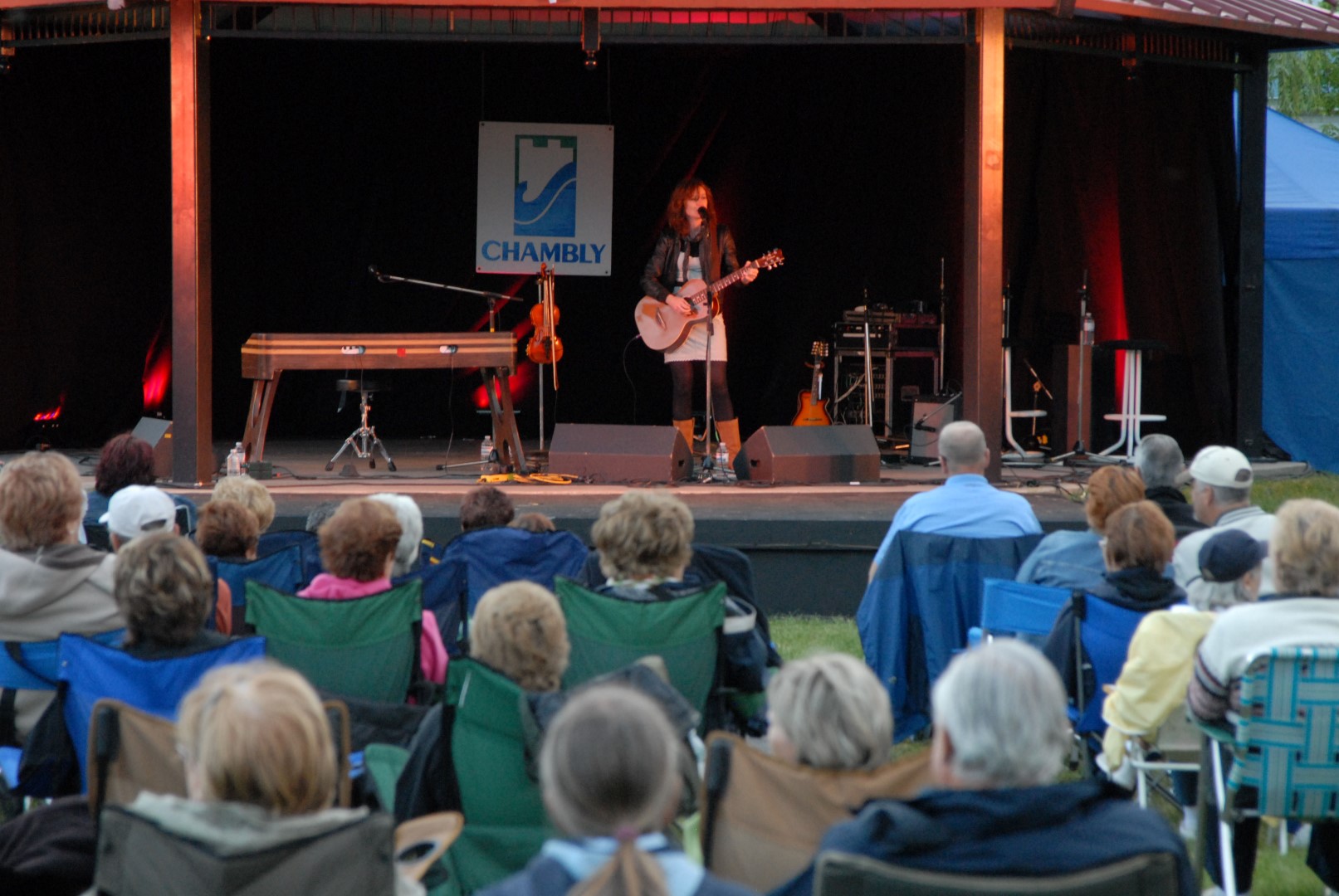 La Ville lance un appel aux musiciens amateurs qui désirent se produire en première partie des spectacles de la série Sur l'air de Chambly.