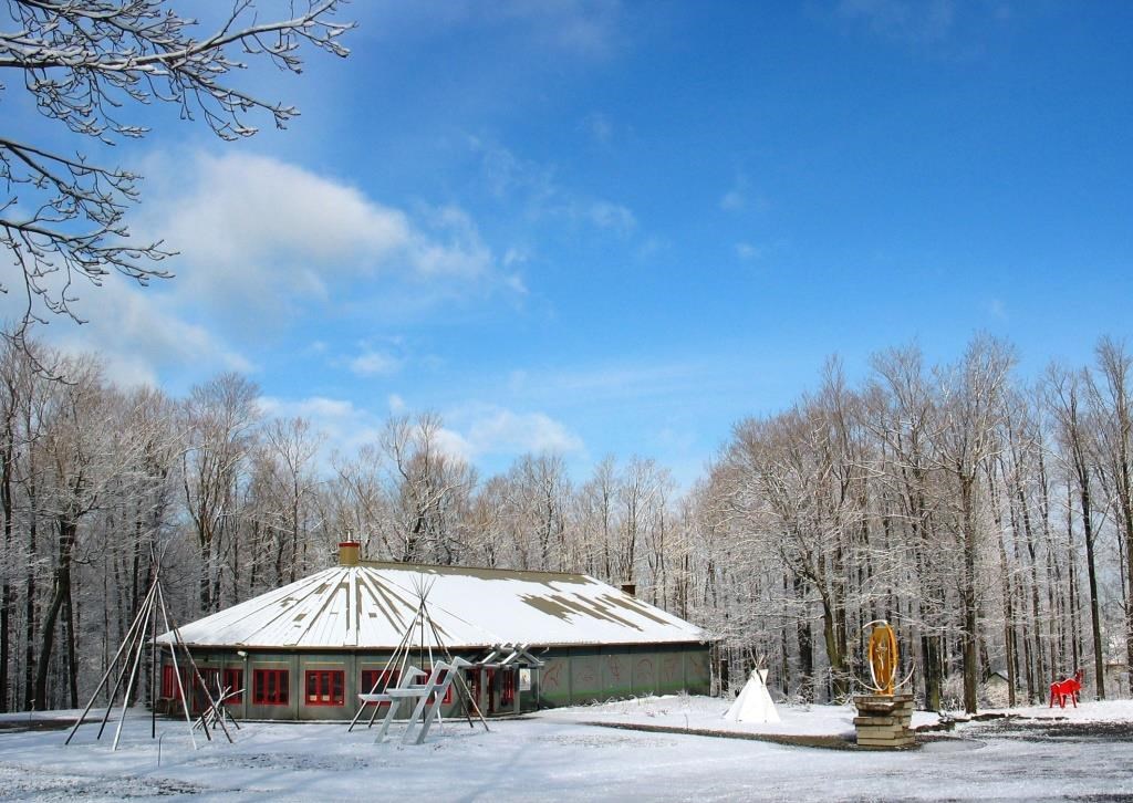 Apprendre à braver le grand froid dans un camp d'hiver pour les 6-12 ans