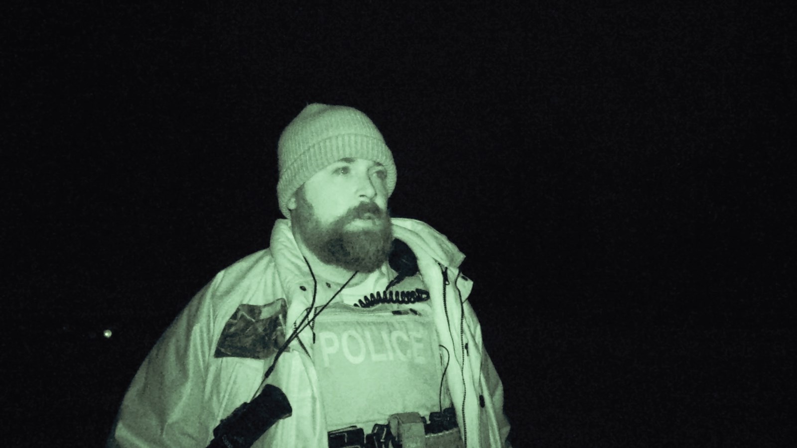 Le gendarme Jeremy Poissant est en vedette dans l'épisode 2 alors qu'ils traquent des contrebandiers de tabac dans la région de Dundee, dans le Haut-Saint-Laurent.