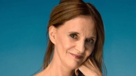 Diane-Marie Racicot sera sur scène de la Maison de la culture Villebon le 11 mars pour raconter des histoires de femmes, d'hommes... Tous liés par les seins.