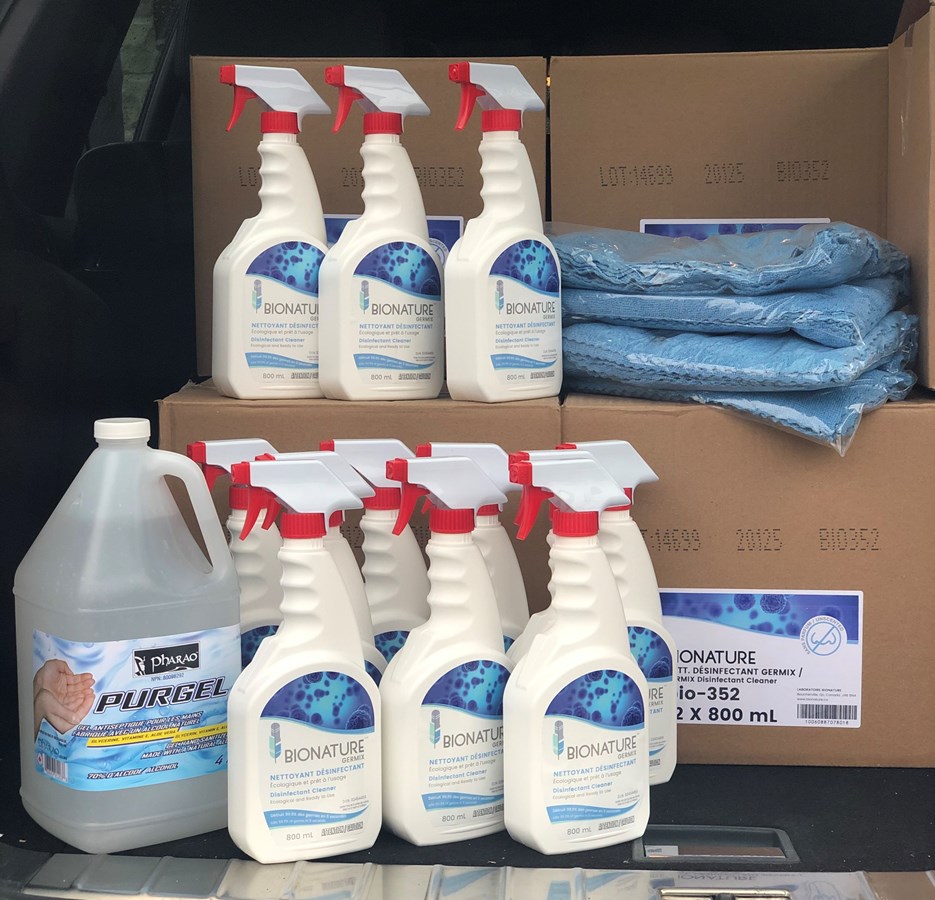 La Fondation Femina offre des produits de désinfection à la Maison Monet-Chartrand