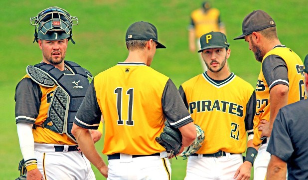 Au sein de la division Louisville Slugger, les Castors d’Acton Vale, actuellement en tête, sont suivis de près par les Pirates de Saint-Jean-sur-Richelieu (en photo) qui montrent un dossier de sept victoires et cinq défaites.