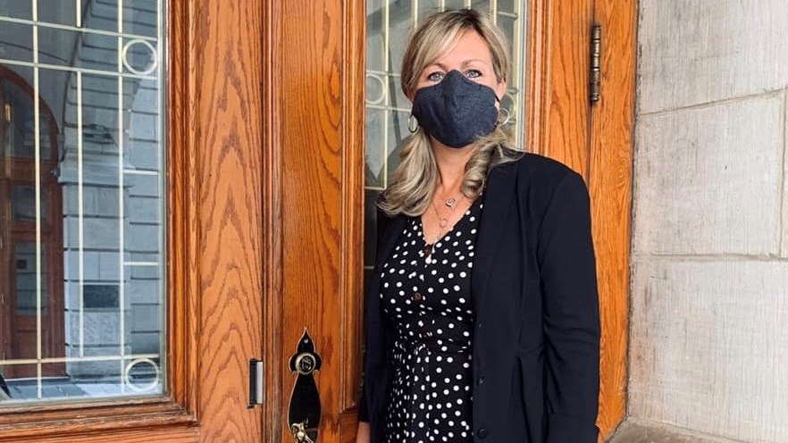 La ministre des Affaires municipales et de l'Habitation, Mme Andrée Laforest