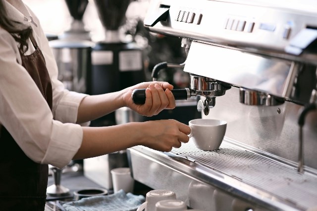 Machine à café JURA : une référence en automatisation premium pour l’espresso à domicile
