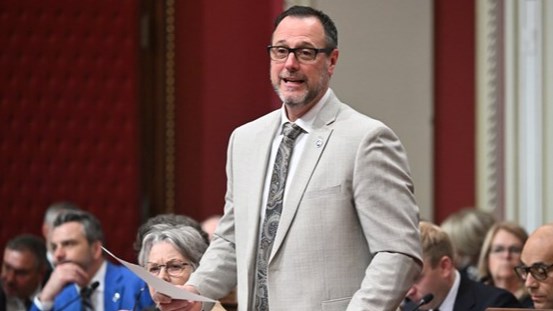 Le ministre Jean-François Roberge veut étendre la portée de la loi 101