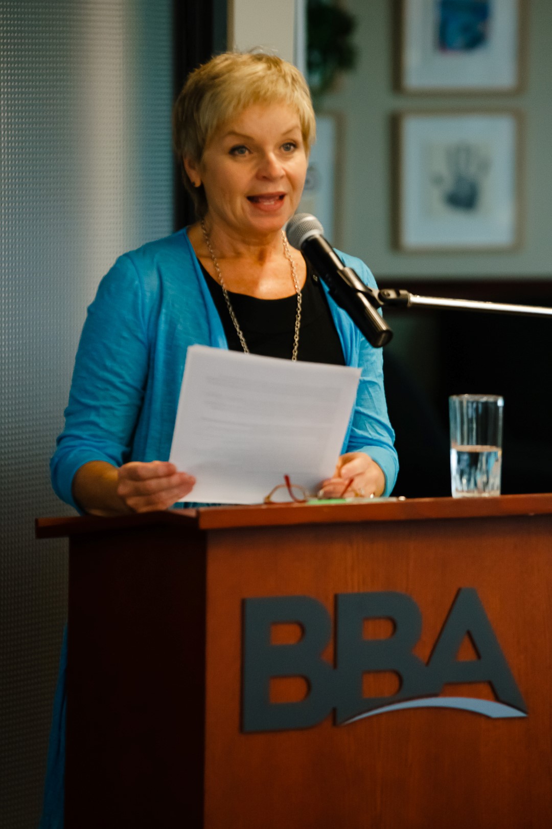 La directrice générale du Chœur de la montagne, Francine Lacroix, a procédé au dévoilement de la programmation du 15e anniversaire du groupe le 28 septembre dernier. (Photo : Patrick Maher)
