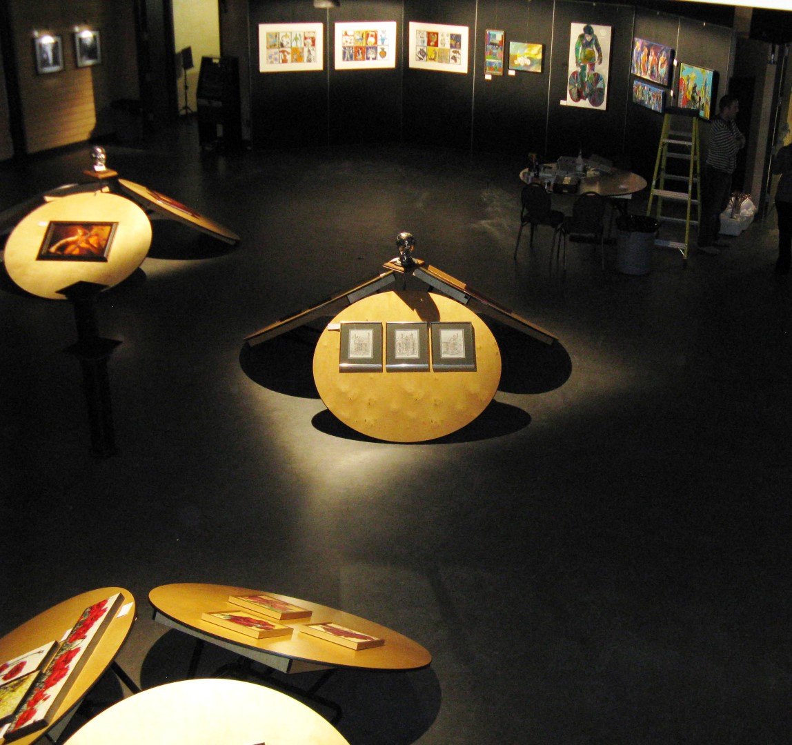 Le Collectif d'art de la Pointe-Valaine présente, du 30 novembre au 4 décembre, une exposition regroupant plus de 70 œuvres réalisées par 13 artistes. (Photo : Marie-Annick Charron)