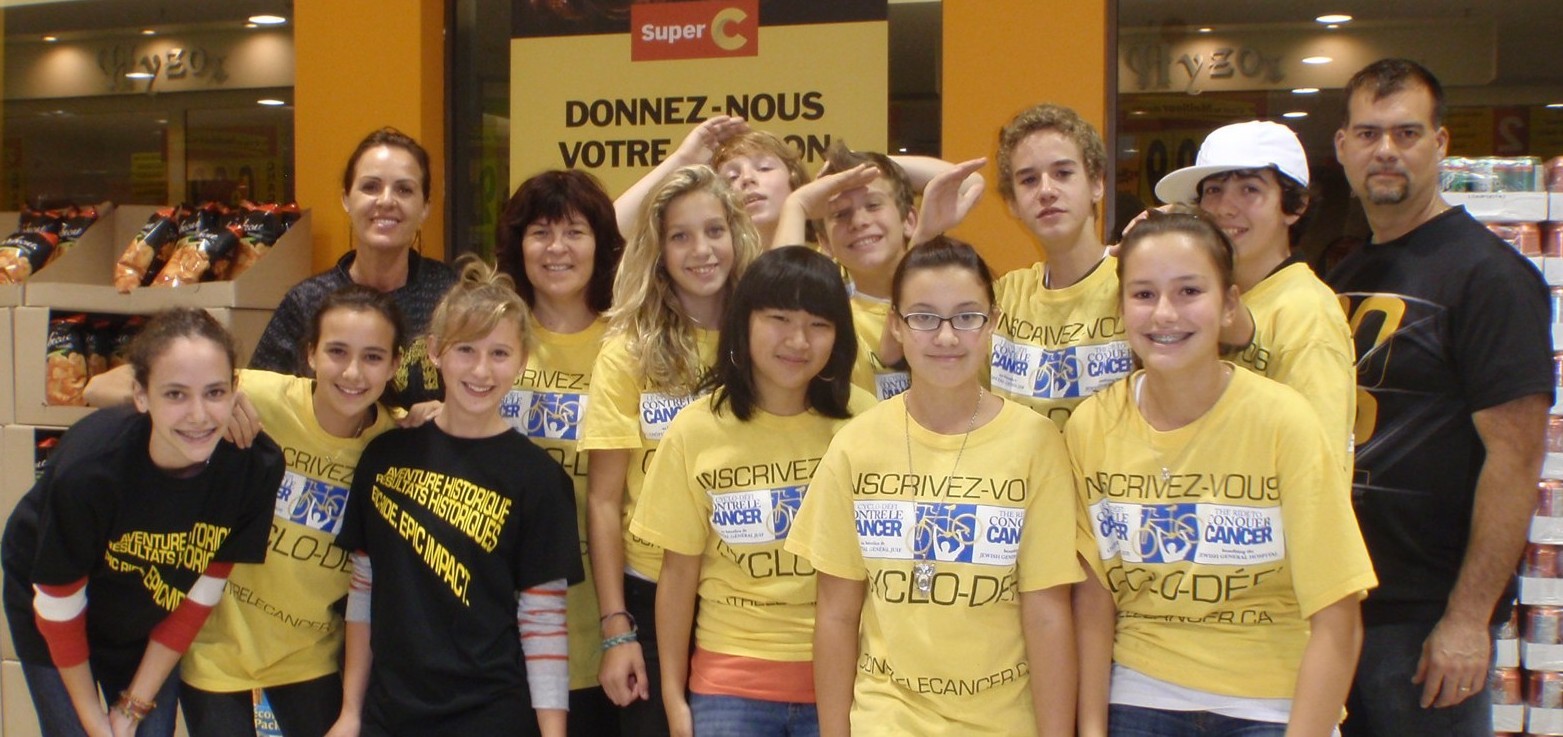 L’équipe RECNAC (CANCER) à l’envers pour lever les barrières, qui a pris part au Cyclo-Défi contre le cancer, souhaite remercier les clients du Super C de Beloeil pour leur généreuse contribution à son activité d’emballage, organisée il y a quelques semaines.