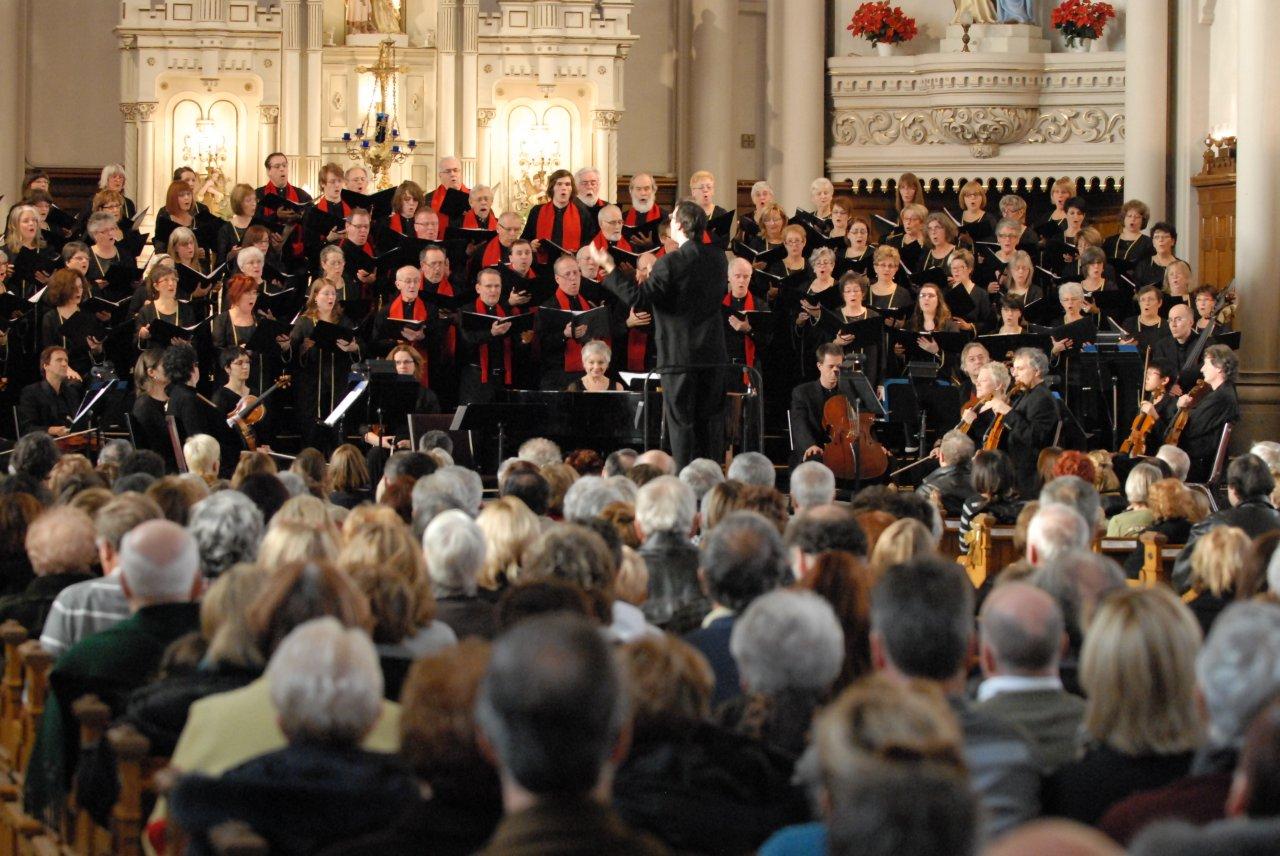 Un total de près de 1 600 personnes ont assisté à la série de représentations du concert Le Chœur chante les Amériques, présenté les 10 et 11 décembre à l’église Saint-Matthieu de Beloeil.