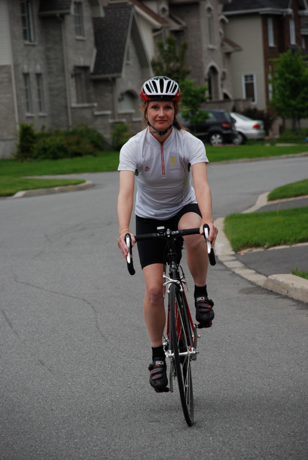 Sabine Herblot, de Saint-Basile-le-Grand,  sera parmi les 150 cyclistes qui participeront au Tour CIBC Charles-Bruneau, du 5 au 8 juillet. (Photo: Isabelle Le Maléfan)