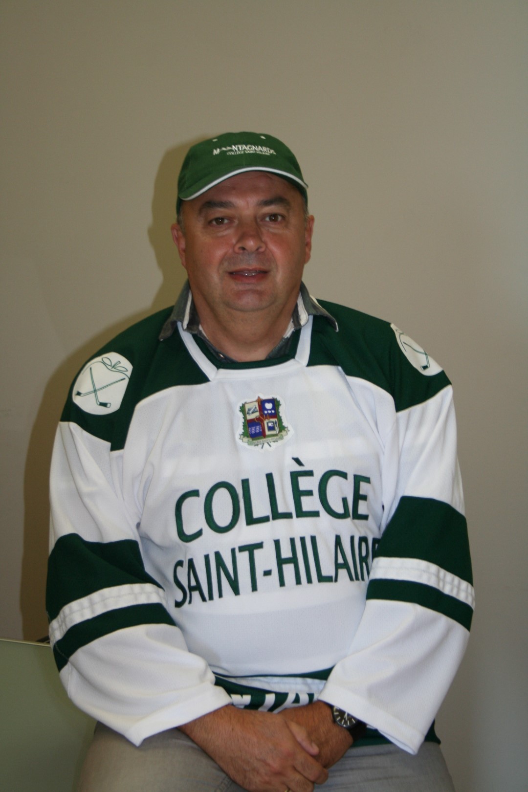 Pierre Archambault agit comme coordonnateur du programme étude-sports en hockey du Collège Saint-Hilaire, qui sera représenté l'an prochain par les Montagnards, dans la Ligue de hockey préparatoire scolaire. (Photo : Maxime Labrie)