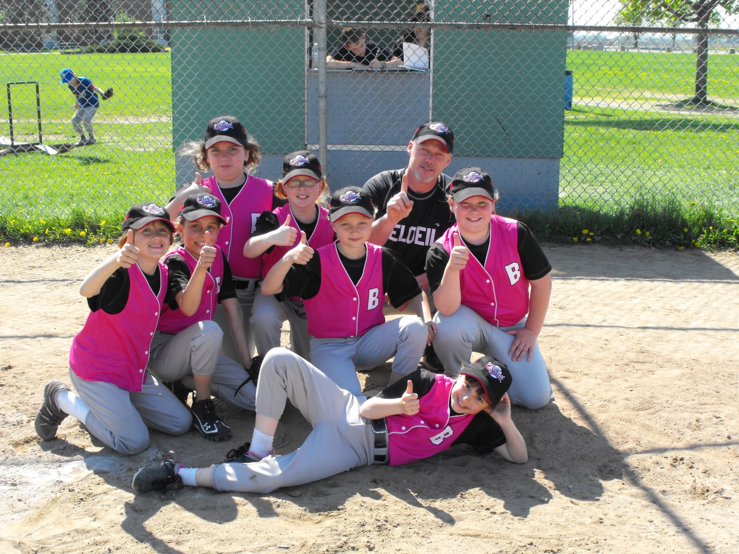 L'équipe féminine atome B de Beloeil est unie par un grand esprit sportif. (Photo : Courtoisie)