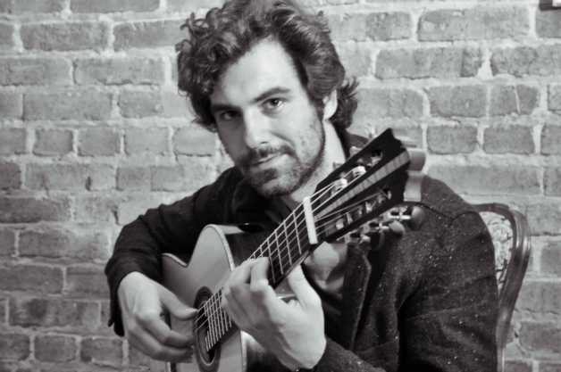 En 2011,&nbsp;David Ratelle obtient un diplôme d’études supérieures II du Conservatoire de musique de Montréal, méritant le Prix avec grande distinction.
