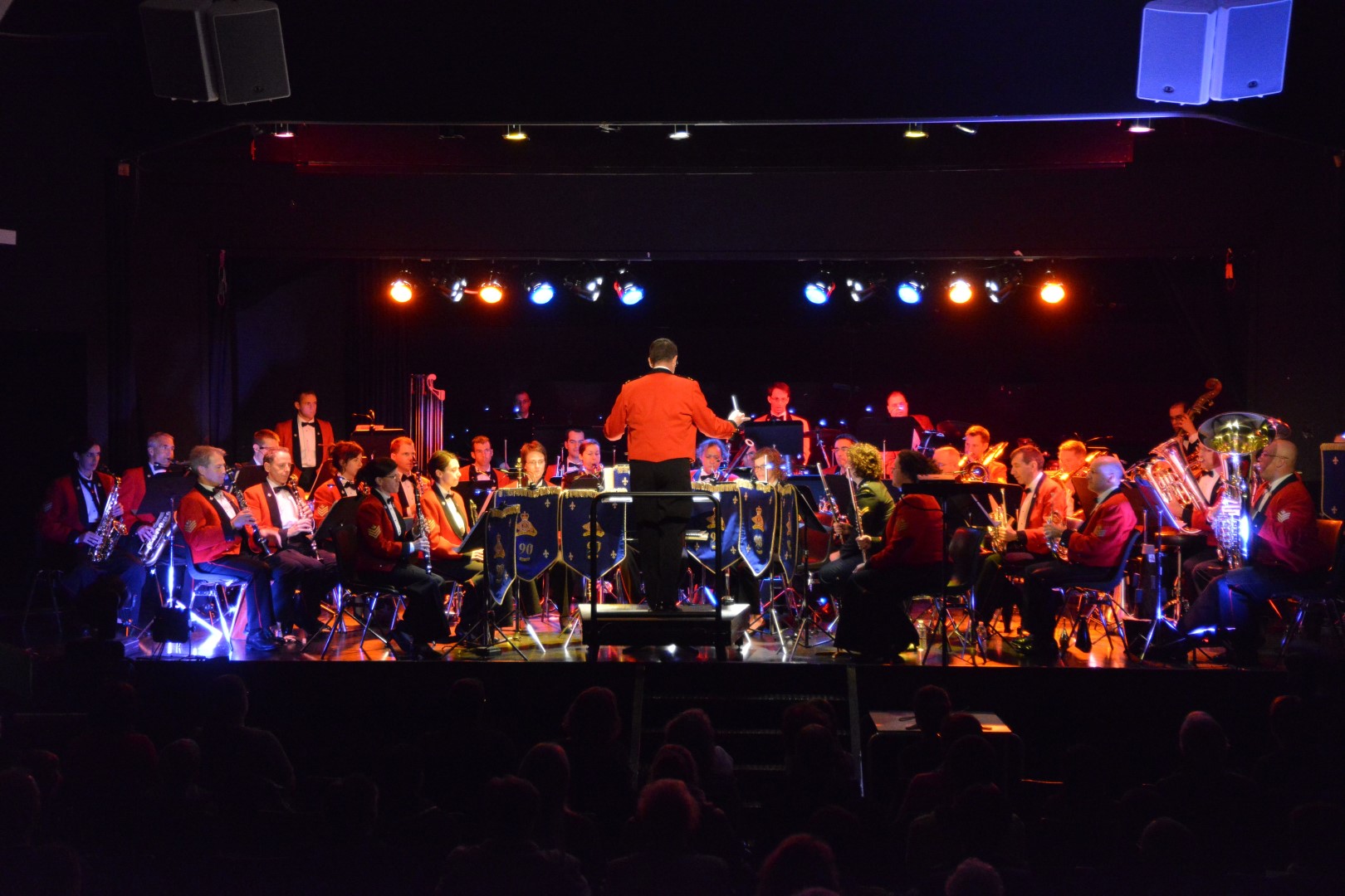 L'orchestre du Royal 22e Régiment, seul ensemble de musique militaire professionnel de la province, était de passage à l'école Ozias-Leduc le 1er octobre.