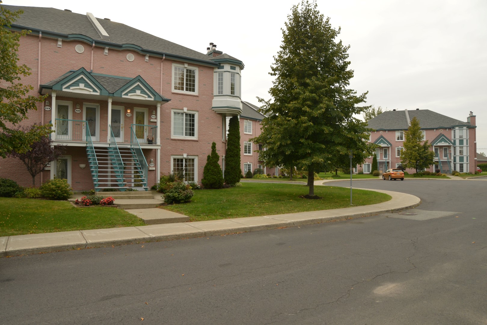 Une centaine d’immeubles à condos de Mont-Saint-Hilaire auraient été construits avec des cheminées non conformes.