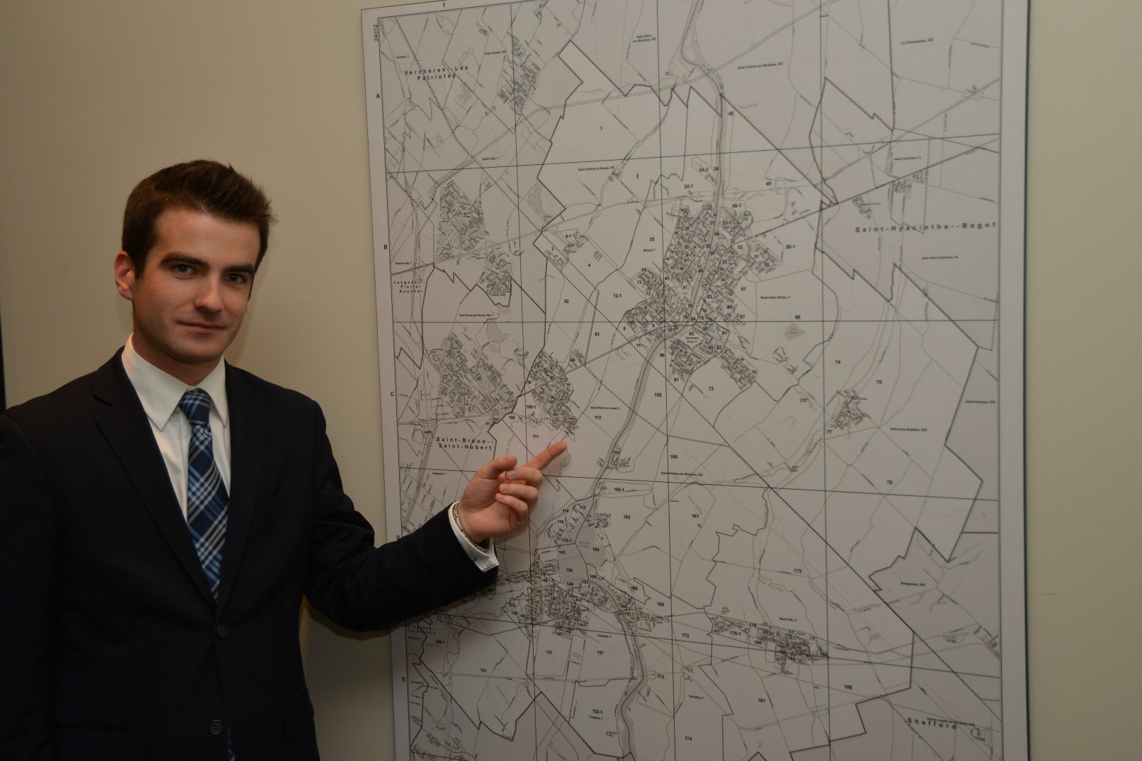Selon le député de Chambly-Borduas, Matthew Dubé, les nouvelles limites de la circonscription pourraient provoquer un « chaos logistique ».