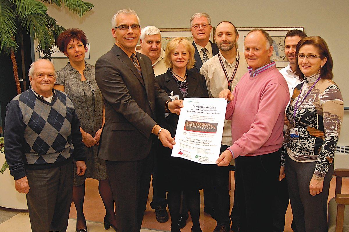 Les membres du comité organisateur de l’événement : Robert Bourguignon, Chantal Dubé, Sylvain Dessureault, Arthur Bonin, Lyne St-Pierre, Gérald Jenkins, Yvon Trépanier, Jean-Yves LeBlanc, Albert Jeannotte et Hélène Gosselin.