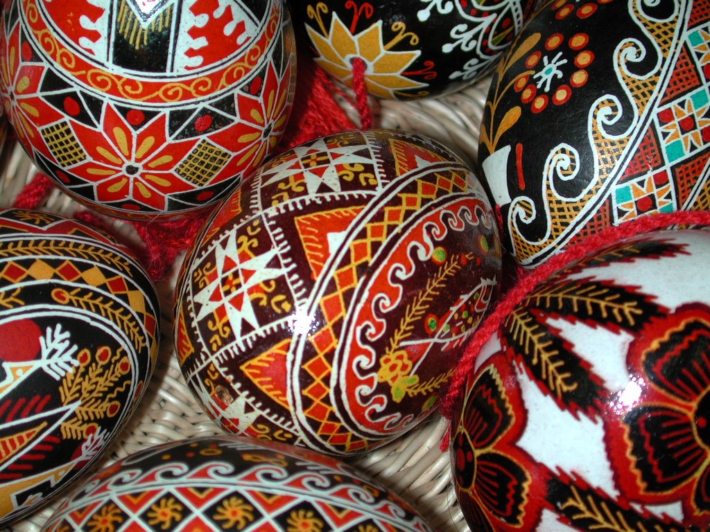 La Rencontre créative intitulée Pâques ukrainiennes - cache, teinture, peinture aura lieu au Musée des beaux-arts de Mont-Saint-Hilaire le mercredi 18 avril, de 13 h 30 à 16 h 30.