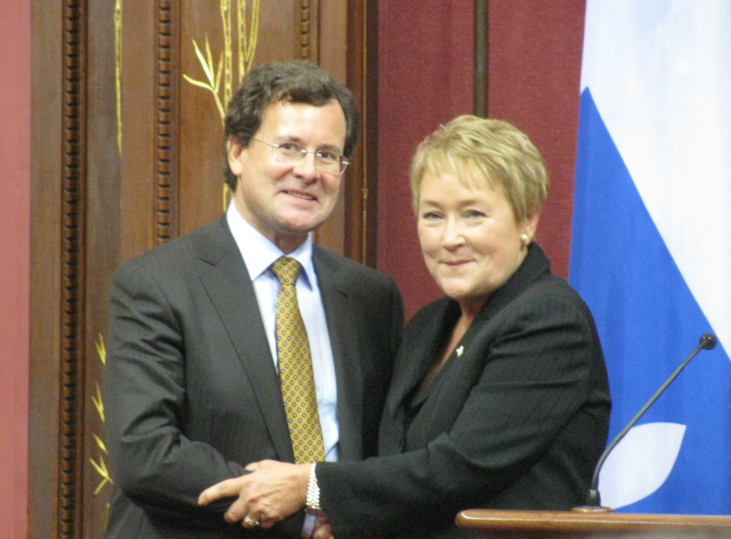 Le nouveau ministre de la Justice, Bertrand St-Arnaud, en compagnie de la première ministre Pauline Marois.