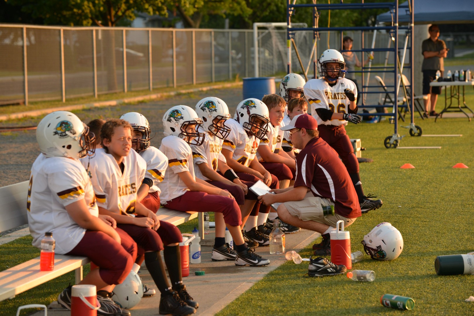 L'association des Pirates du Richelieu offre du football masculin et féminin, du flag football et du cheerleading.