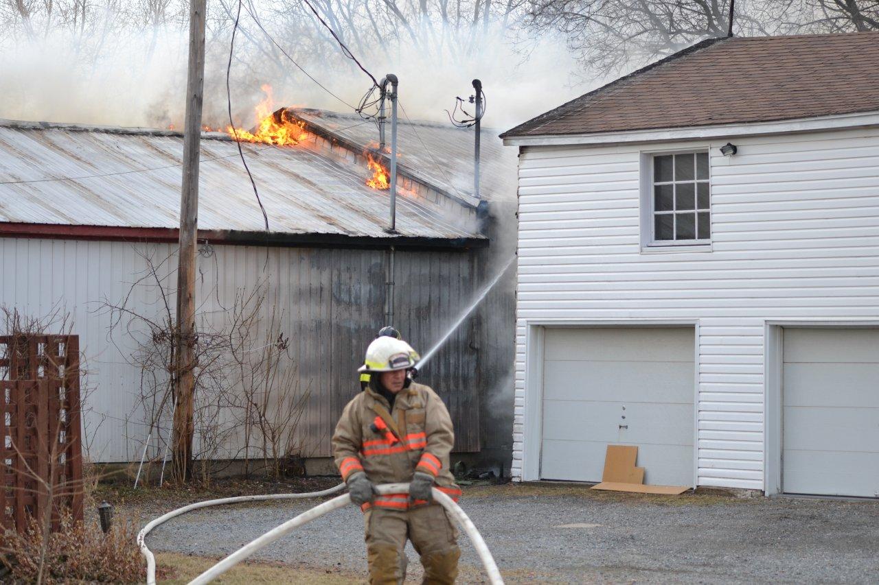 Une ébénisterie en flamme