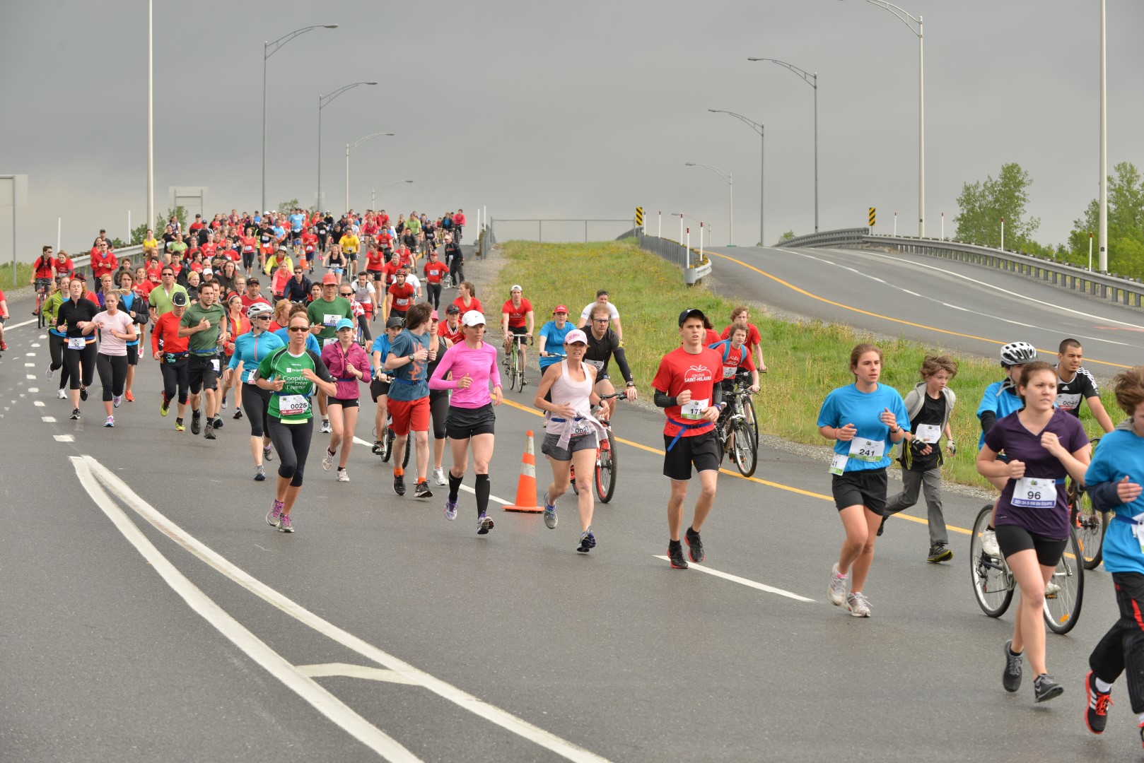 Un nombre record de 1210 personnes ont participé à la quatrième édition du Tour de la Montagne, à Mont-Saint-Hilaire, le 20 mai.