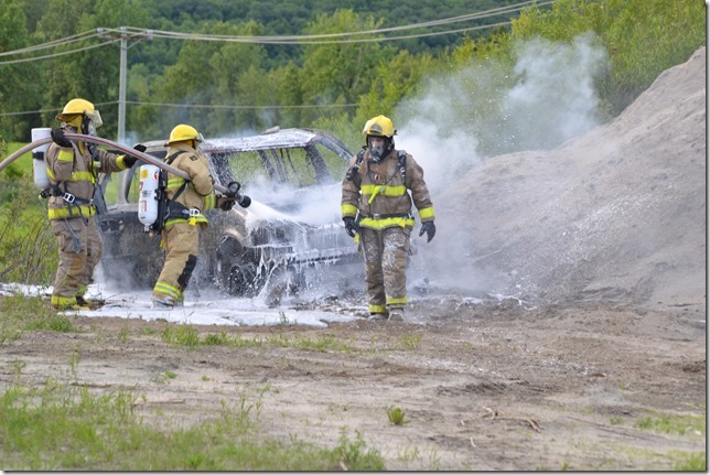 Camionnette en flammes