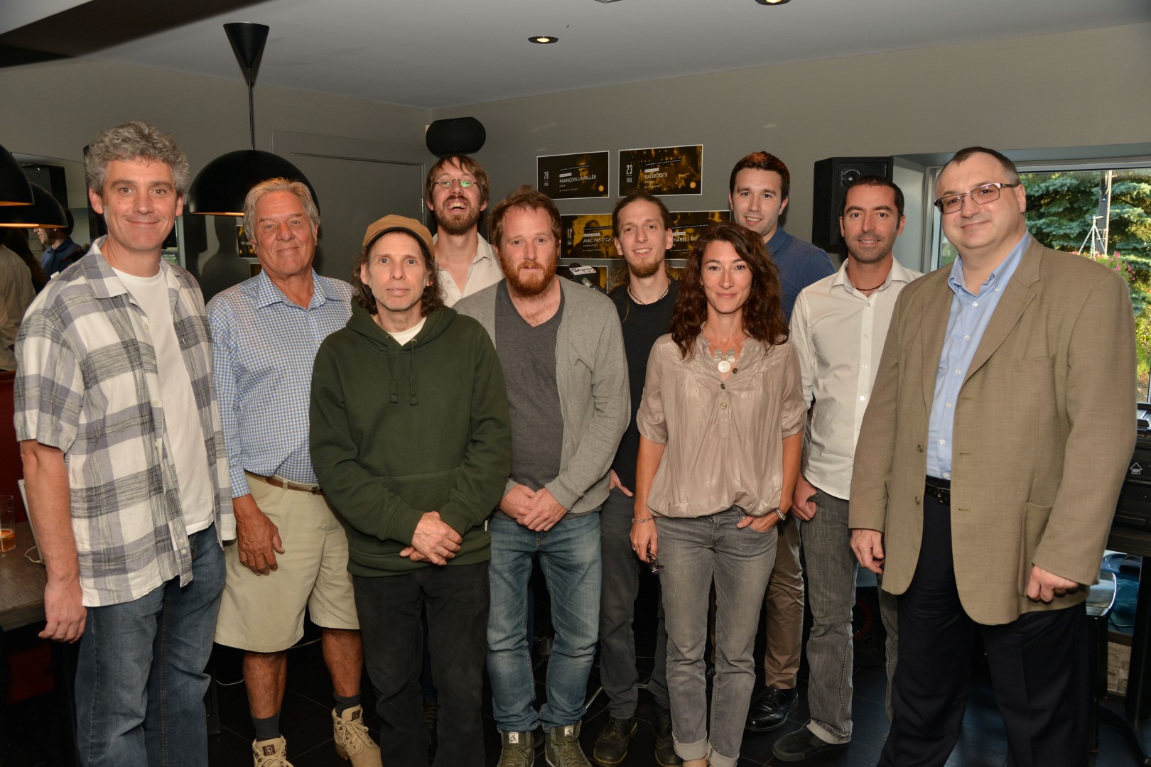 Les membres du conseil d’administration de la Coop culturelle du Vieux-Beloeil, ainsi que des artistes en vedette cet automne étaient présents au lancement de la première saison, le 3 septembre au bar Le Septembre.