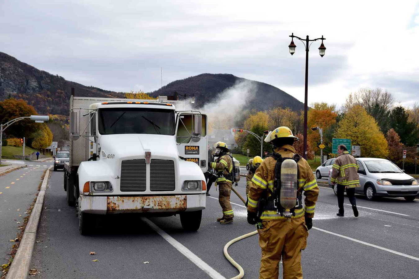 Feu électrique dans un camion