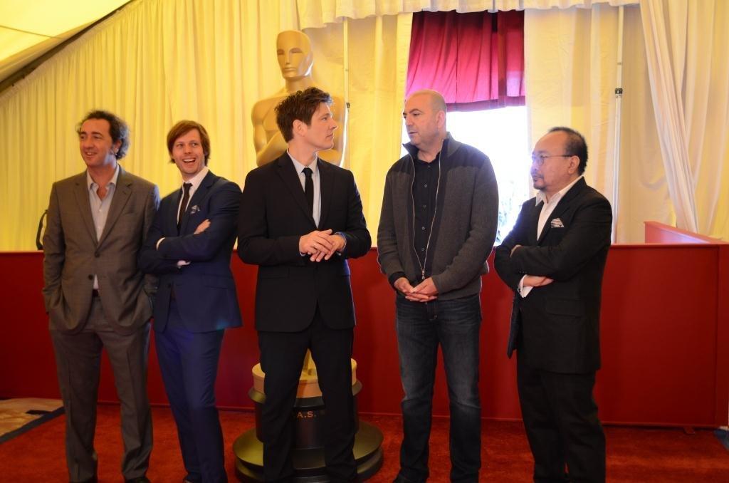 Les réalisateurs Paolo Sorrentino (The Great Beauty), Felix Van Groeningen (The Broken Circle), Thomas Vinterberg (The Hunt), Hany Abu-Assad (Omar) et Rithy Panh (The Missing Picture) sur le tapis rouge.