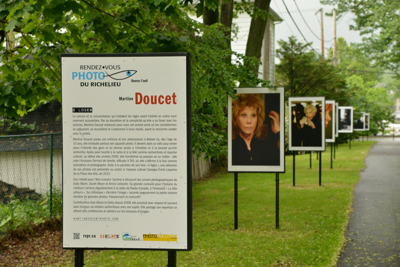 Les photos de Martine Doucet longent le Richelieu, à Beloeil.