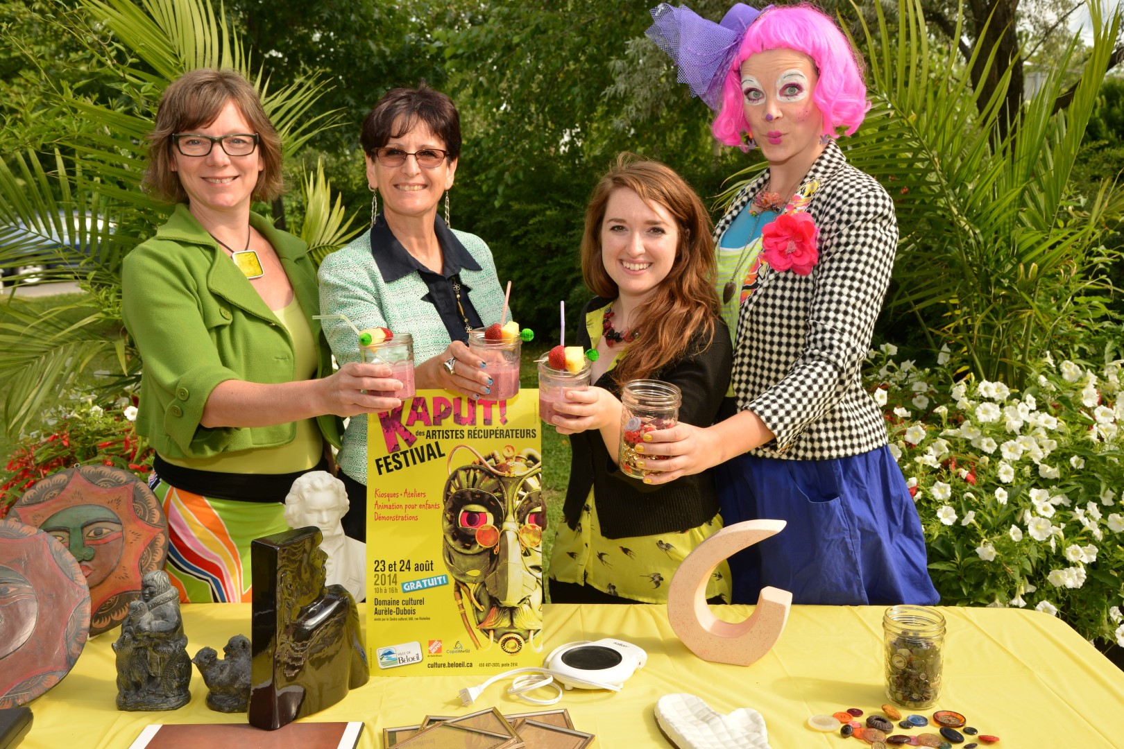 La coordonnatrice à la culture à Beloeil, Chantal Lebel, la mairesse Diane Lavoie et la chargée de projets culturels Stéphanie Laurin promettent un événement éclaté.