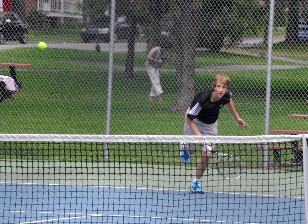Le tennisman Jonathan Bédard est arrivé en pleine possession de ses moyens à Longueuil.