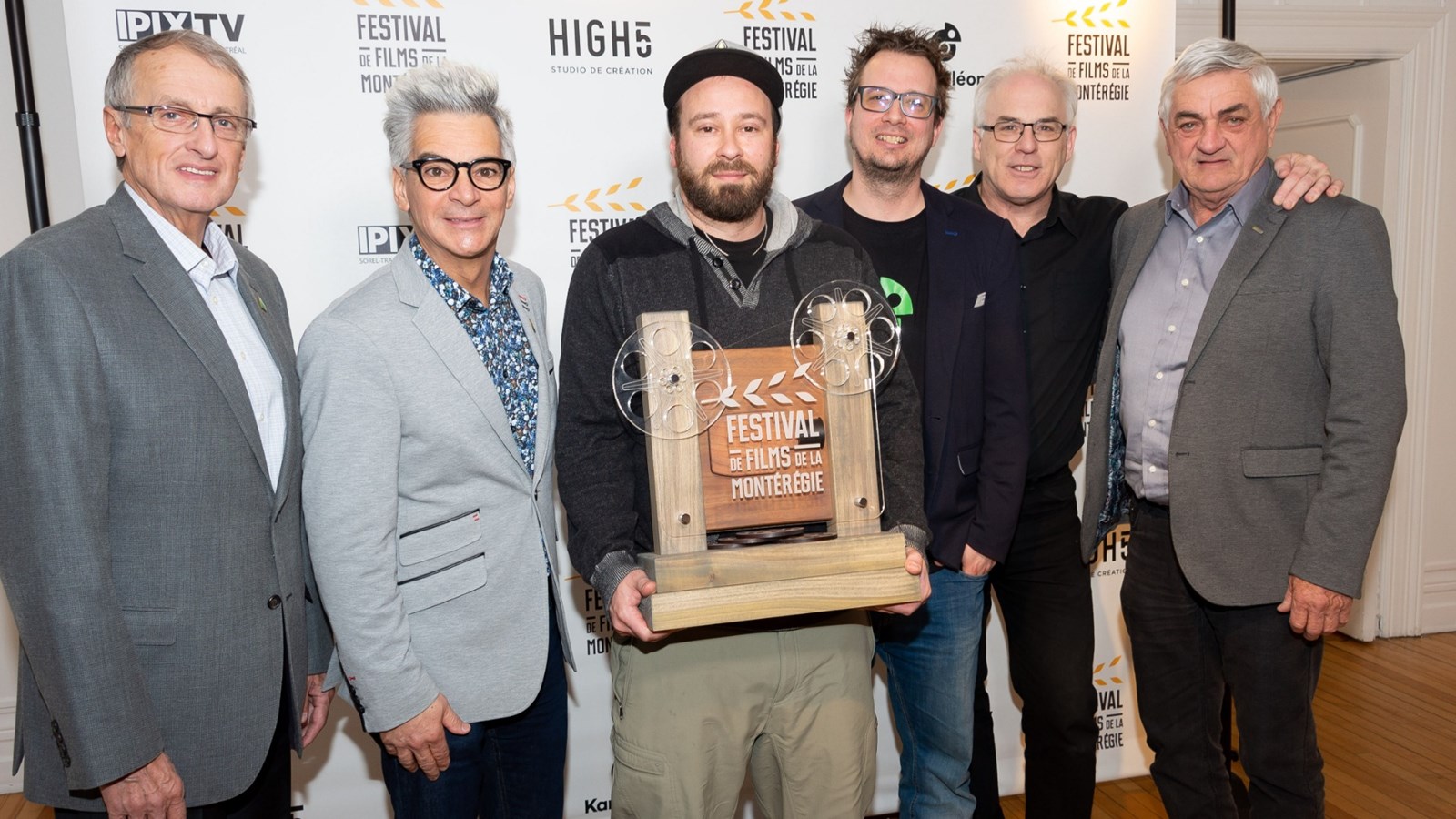 Jocelyn Mondou, Serge Péloquin, François Forget, Philippe Manning et Gilles Salvas ont lancé la seconde édition du Festival de films de la Montérégie en direct de Sorel-Tracy.