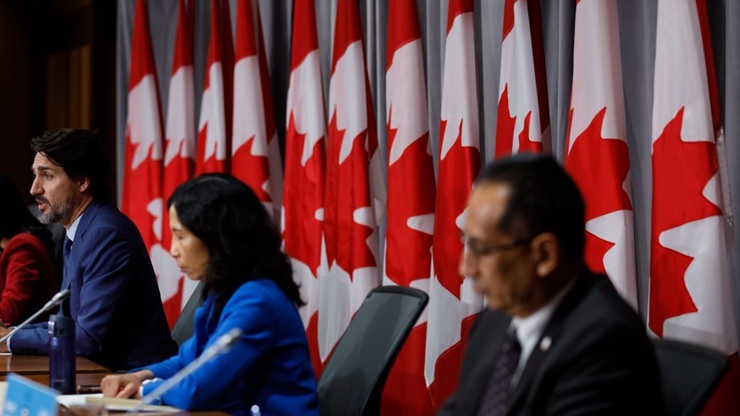 En conférence de presse ce mardi 13 octobre, Justin Trudeau a confirmé le déploiement de deux types de tests rapides issus de la firme Abbott. 