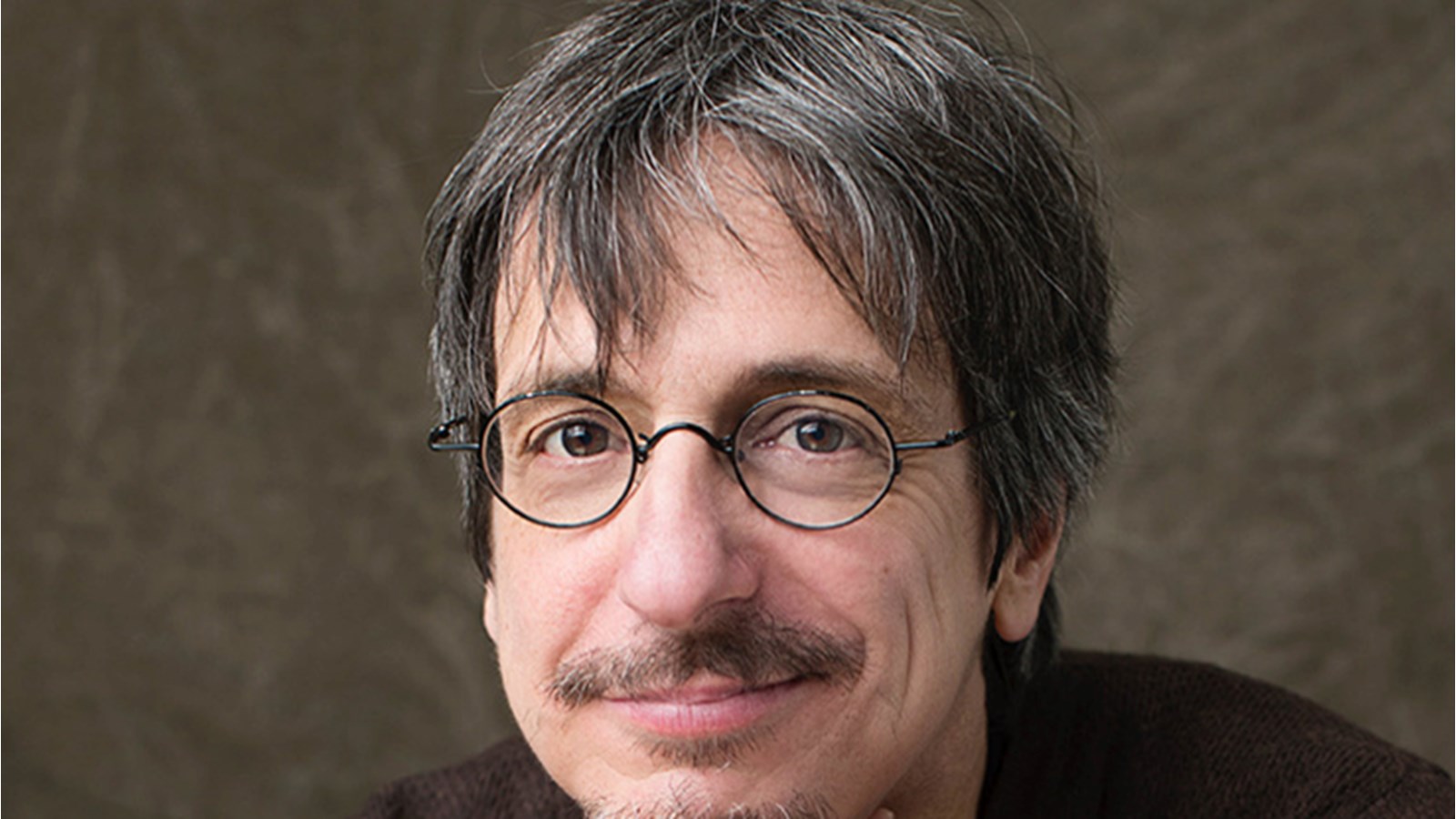 À ce jour, Philippe Falardeau a réalisé douze films dont le plus récent est Mon année Salinger